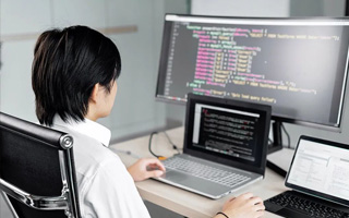 云浮 api php源码,下载的php源码怎么运行呢？